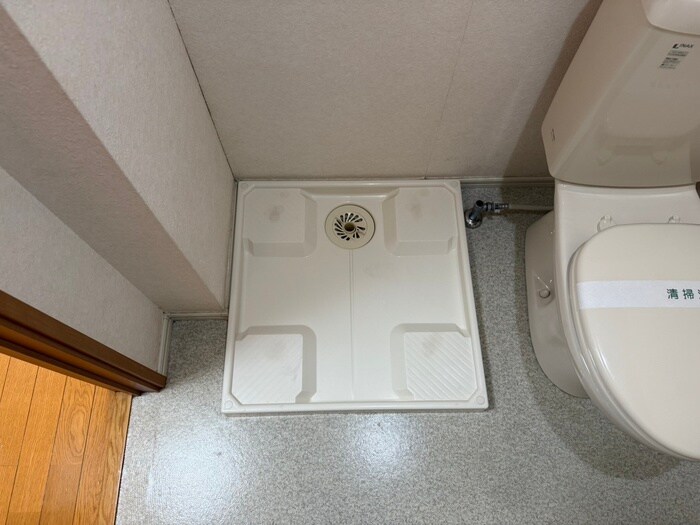 物件内観写真17　(洗濯機置場)