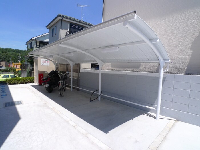 物件外観写真3　(駐輪場)