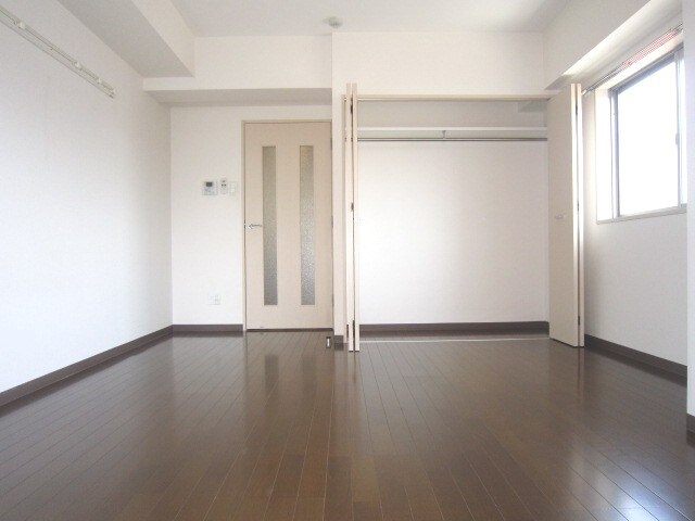 物件内観写真4　(居室)