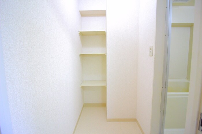 物件内観写真16　(内観写真)