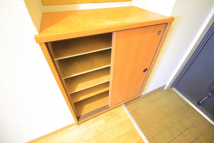 物件内観写真18　(靴箱)