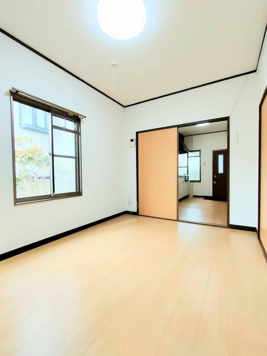 物件内観写真6　(居室)