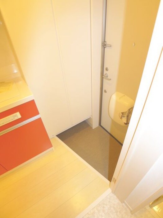 物件内観写真14　(玄関)