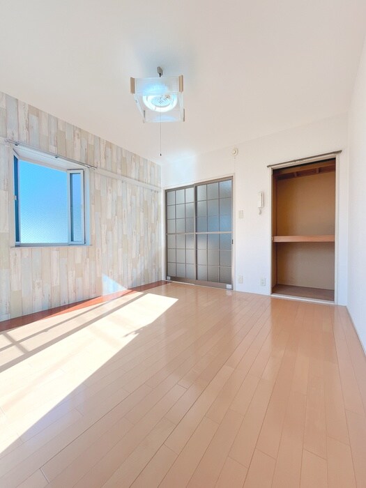 物件内観写真7　(居室)