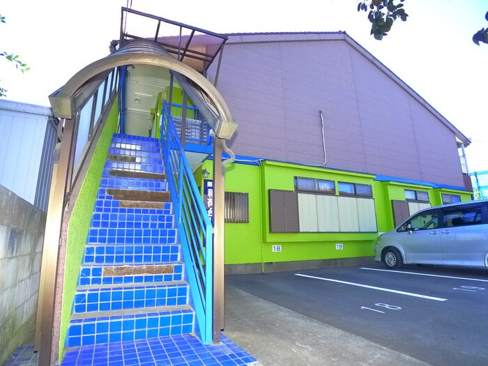 物件外観写真5　(駐輪場)