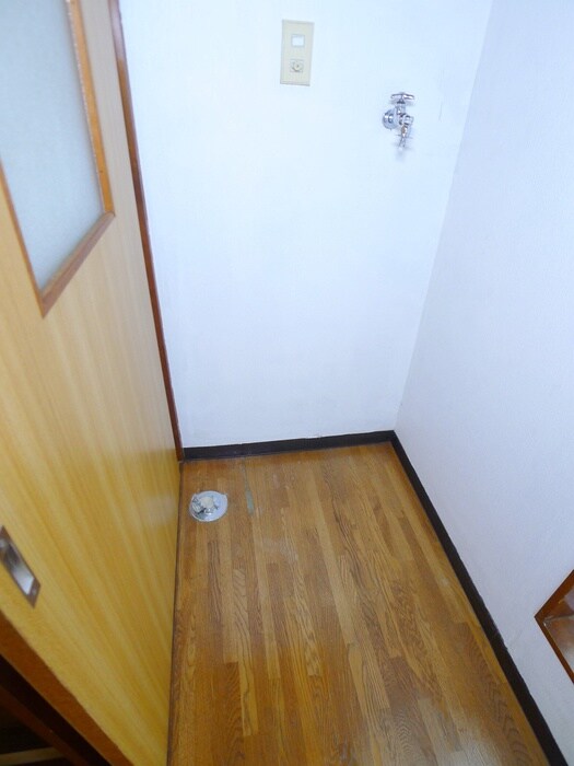 物件内観写真19　(洗濯機置場)