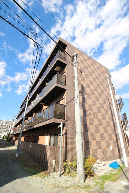 ｽｸｴｱｼﾃｨ横浜鶴見（４０１）外観写真