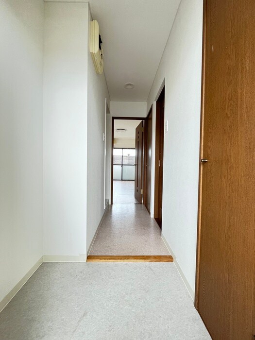 物件内観写真18　(玄関)