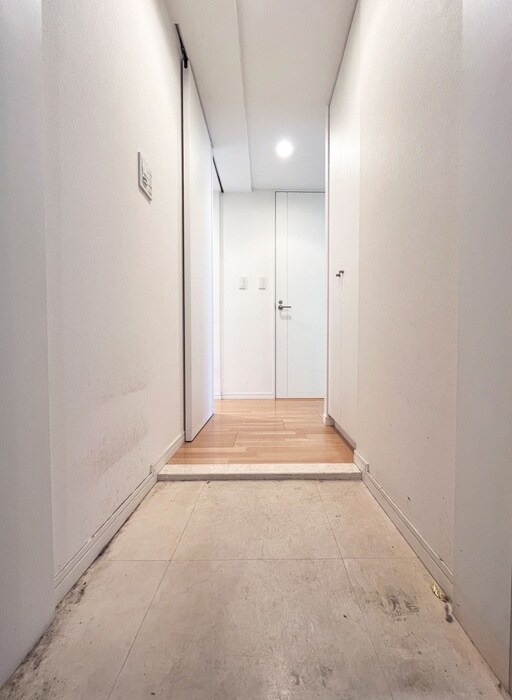 物件内観写真15　(玄関)
