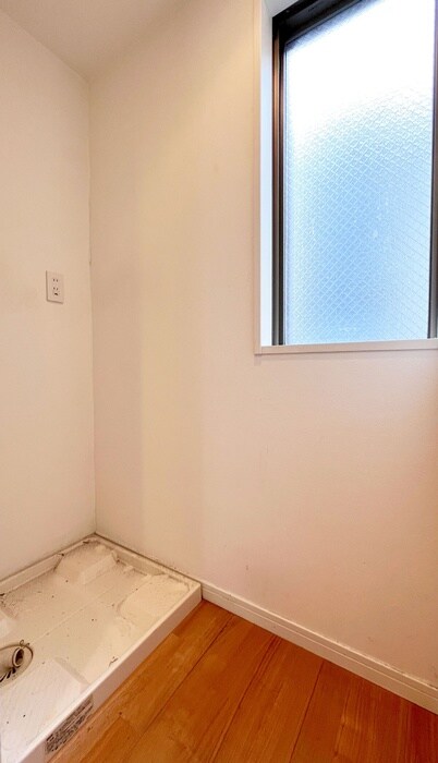 物件内観写真20　(洗濯機置場)