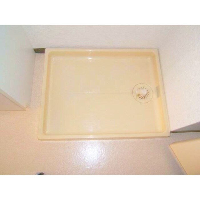 物件内観写真15　(洗濯機置場)