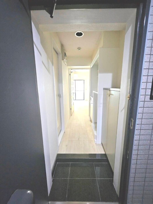 物件内観写真9　(廊下)