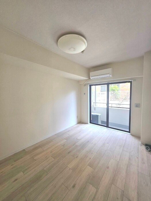 物件内観写真10　(居室)