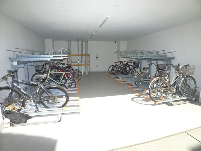 物件外観写真6　(駐輪場)