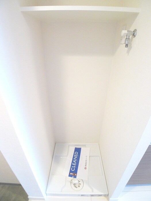 物件内観写真14　(洗濯機置場)