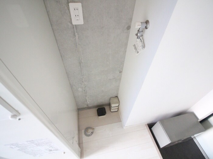 物件内観写真14　(洗濯機置場)