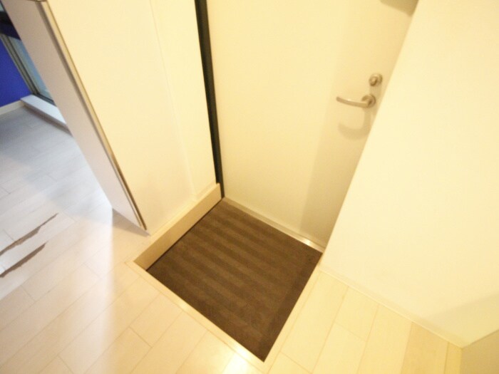 物件内観写真15　(玄関)