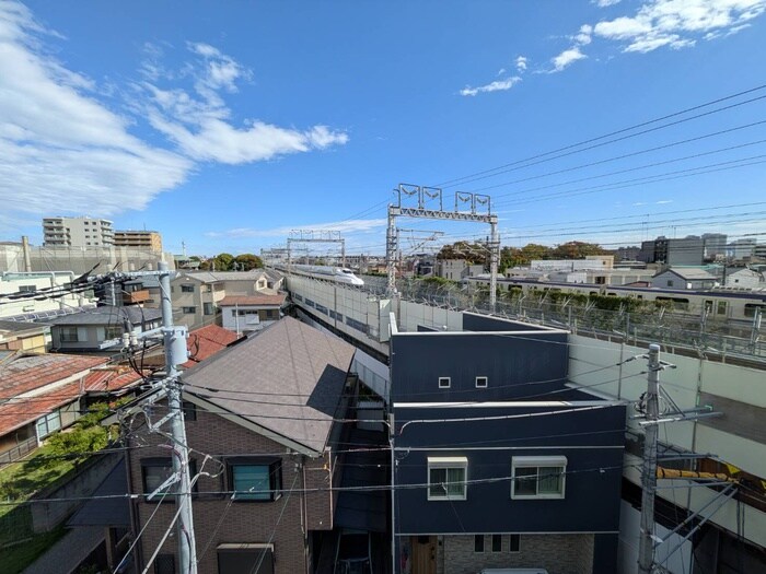 物件内観写真16　(室内からの展望)