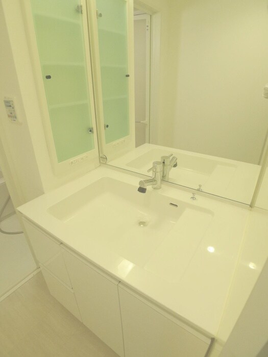 物件内観写真9　(洗面)