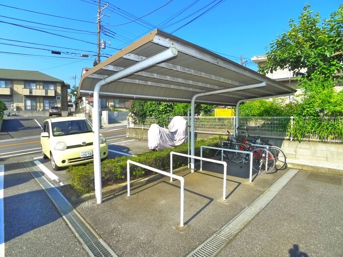 物件外観写真5　(駐輪場)