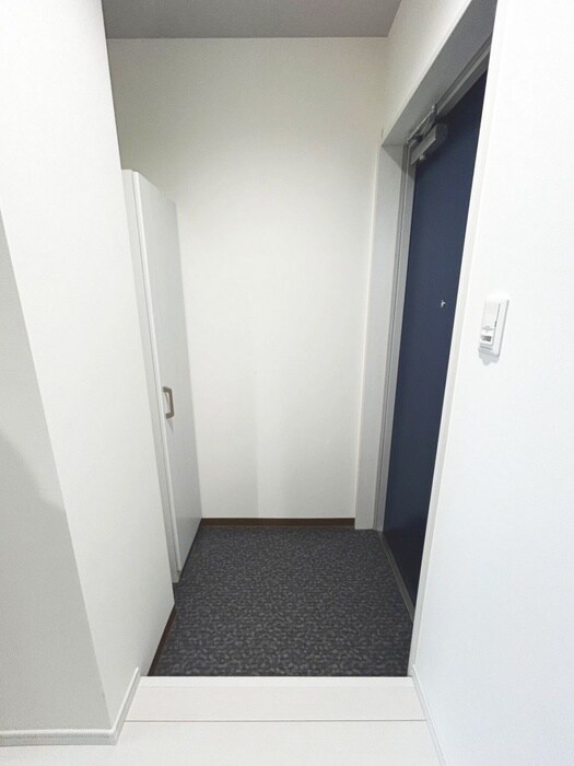 物件内観写真15　(玄関)