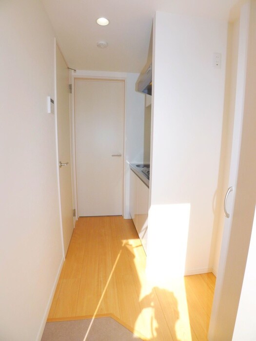 物件内観写真14　(廊下)