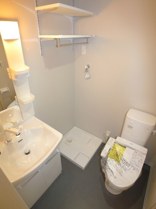 物件内観写真17　(洗濯機置場)