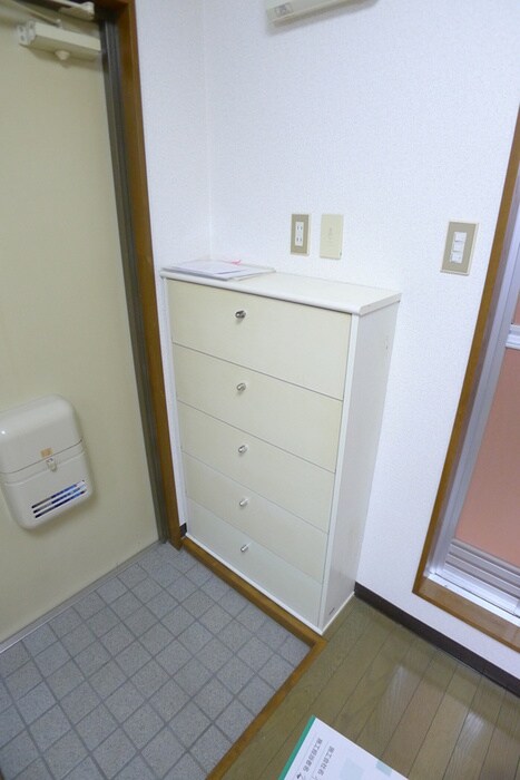 物件内観写真12　(靴箱)