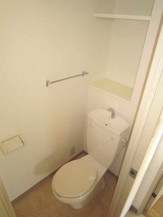 物件内観写真11　(トイレ)