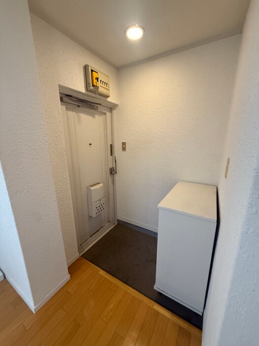 物件内観写真14　(玄関)