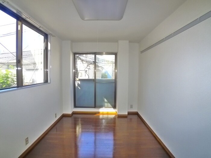 ユミナハイツの居室