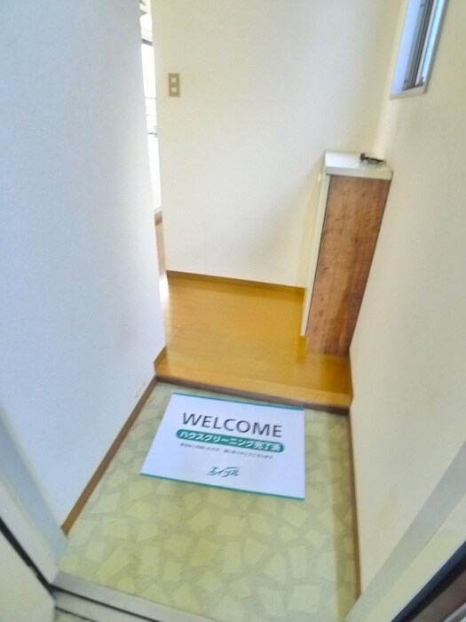 ユミナハイツの玄関