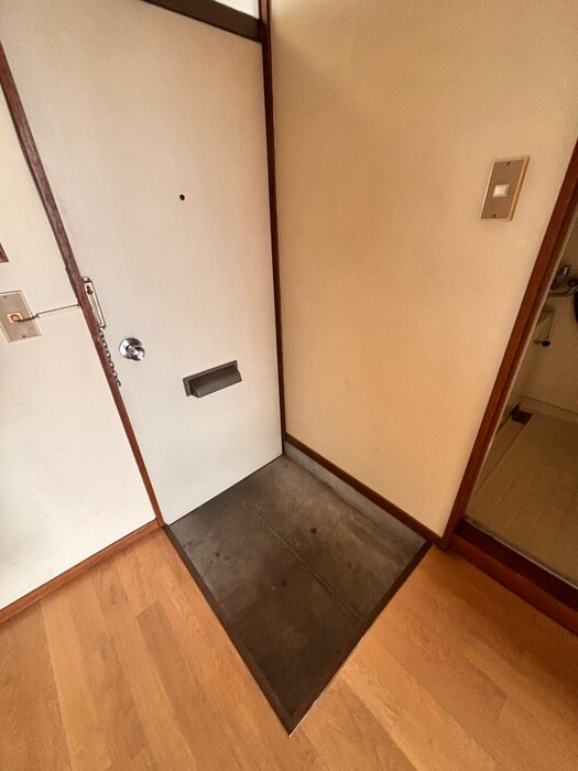 物件内観写真22　(玄関)