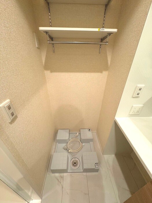 物件内観写真18　(洗濯機置場)