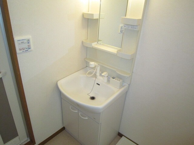 物件内観写真11　(洗面)