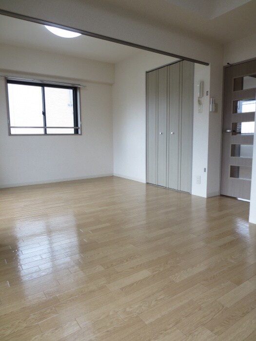 物件内観写真6　(居室)