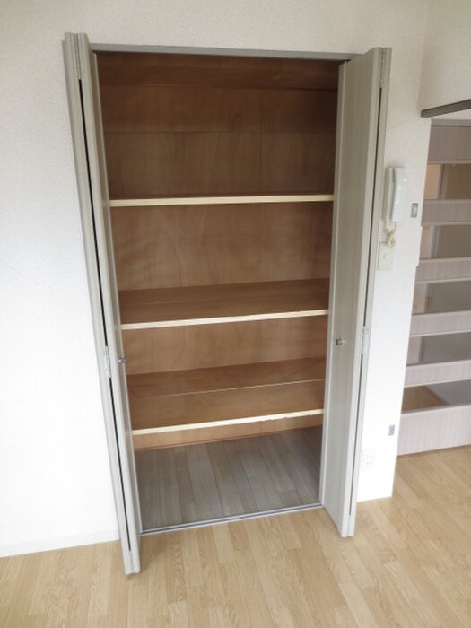 物件内観写真14　(収納)