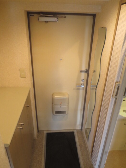 物件内観写真15　(玄関)