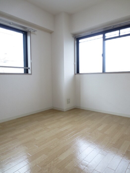 物件内観写真18　(居室)