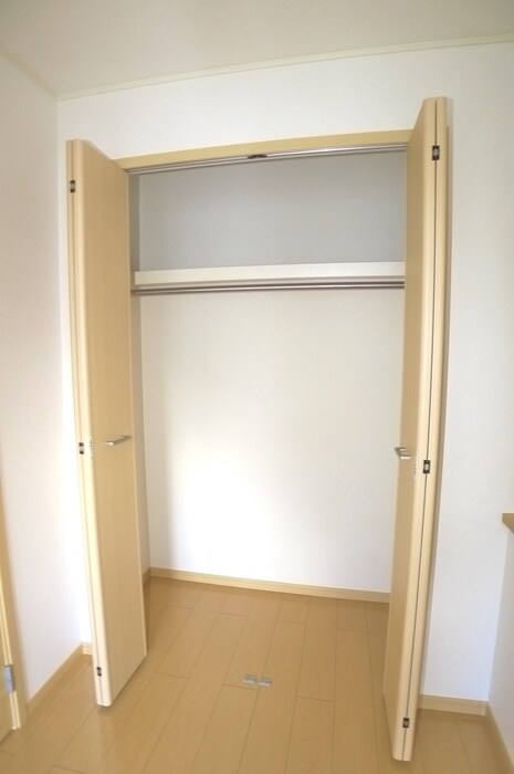 物件内観写真16　(収納)