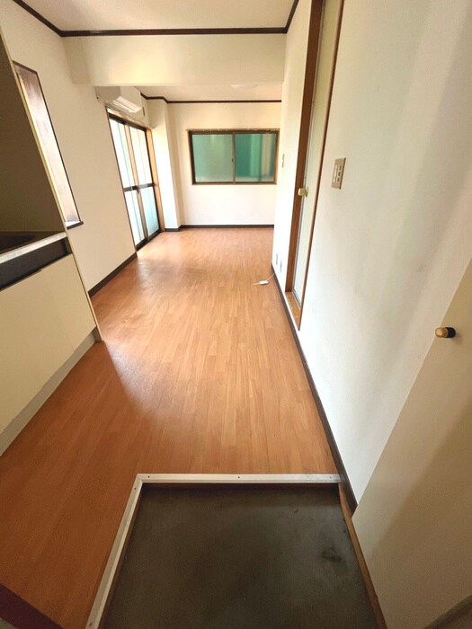 物件内観写真19　(玄関)