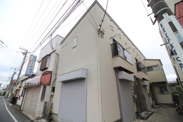 物件外観写真2　(エントランス部分)