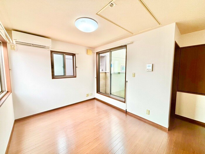 物件内観写真8　(居室)