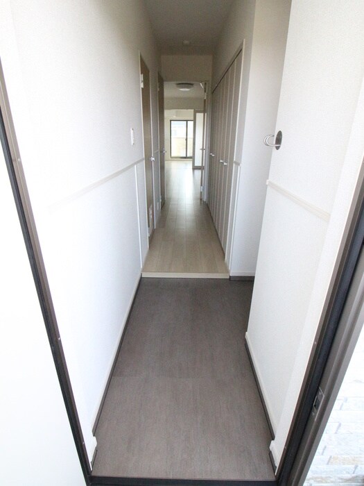 物件内観写真17　(玄関)
