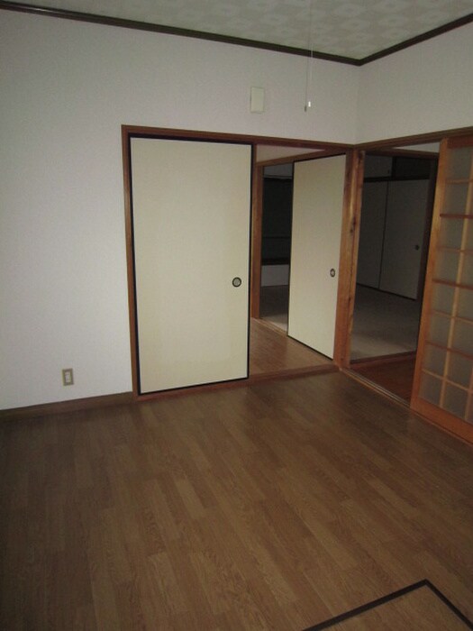 物件内観写真5　(居室)