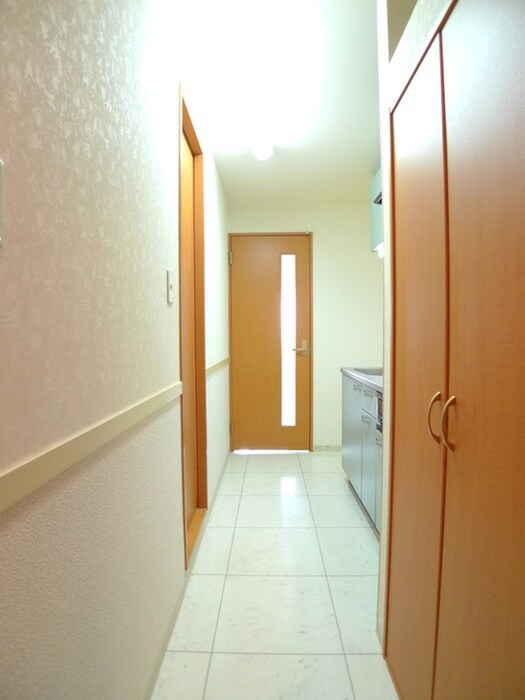 物件内観写真15　(玄関)