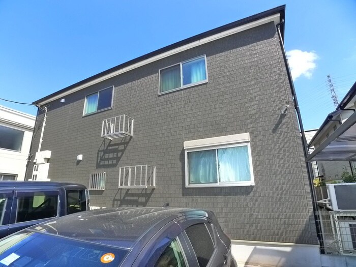 物件外観写真6　(エントランス部分)