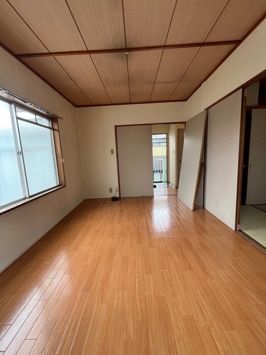 物件内観写真8　(居室)