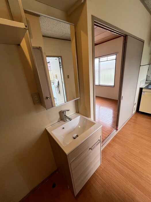 物件内観写真13　(洗面)