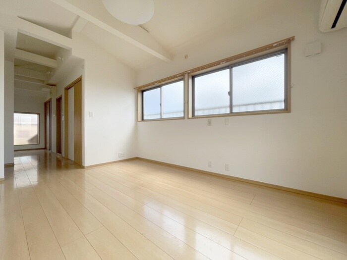 物件内観写真8　(居室)